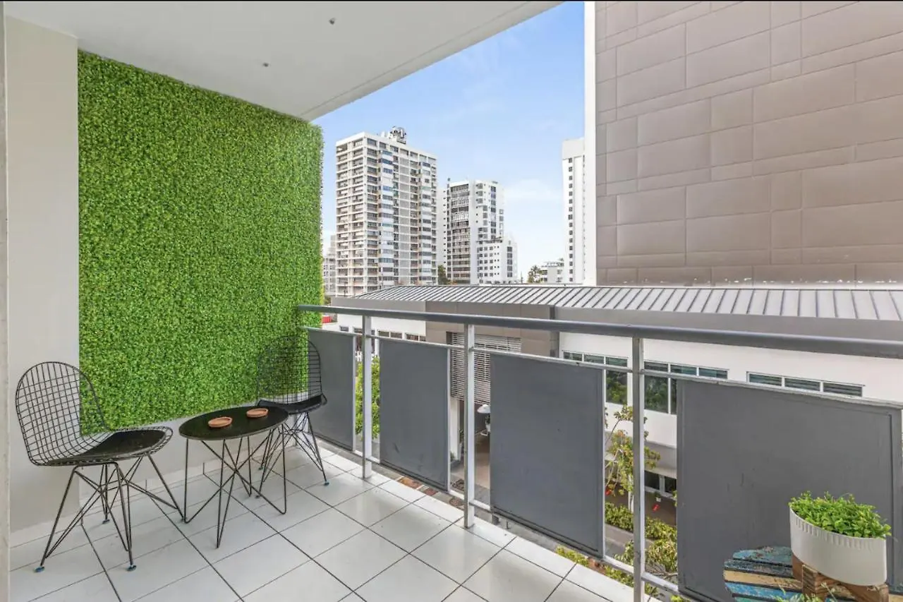 サンジョアン2 Bed, 2 Bath Condado Beach Apt With Parking Aptsアパートメント