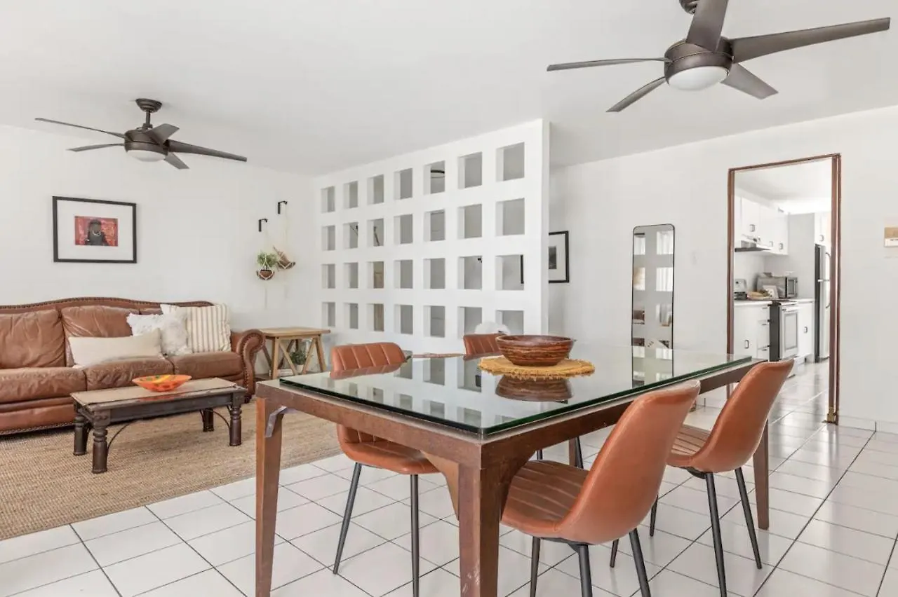アパート サンジョアン2 Bed, 2 Bath Condado Beach Apt With Parking Aptsアパートメント プエルトリコ